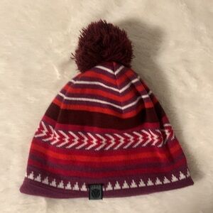 Yaktrax Men's Cozy Tribal Stripe Pom Beanie, One Size
